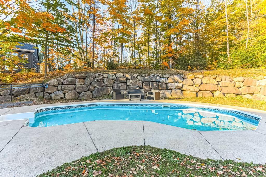 Cheerful 4 bedroom home with inground heated pool