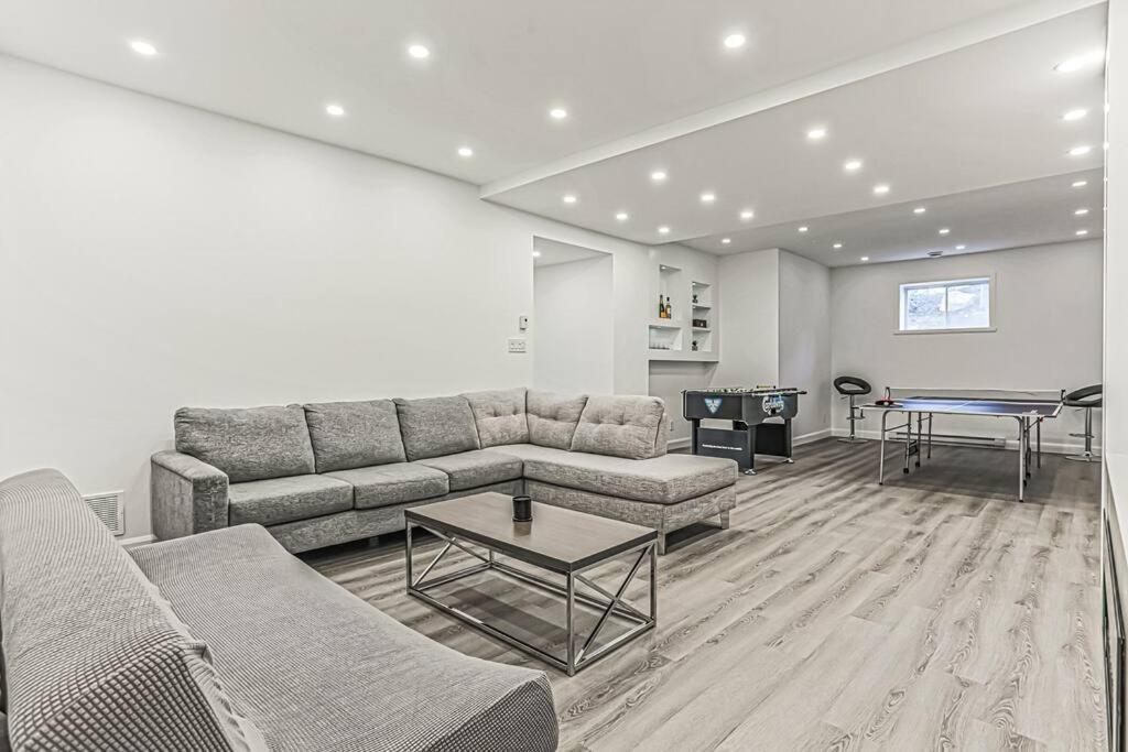 Cheerful 4 bedroom home with inground heated pool