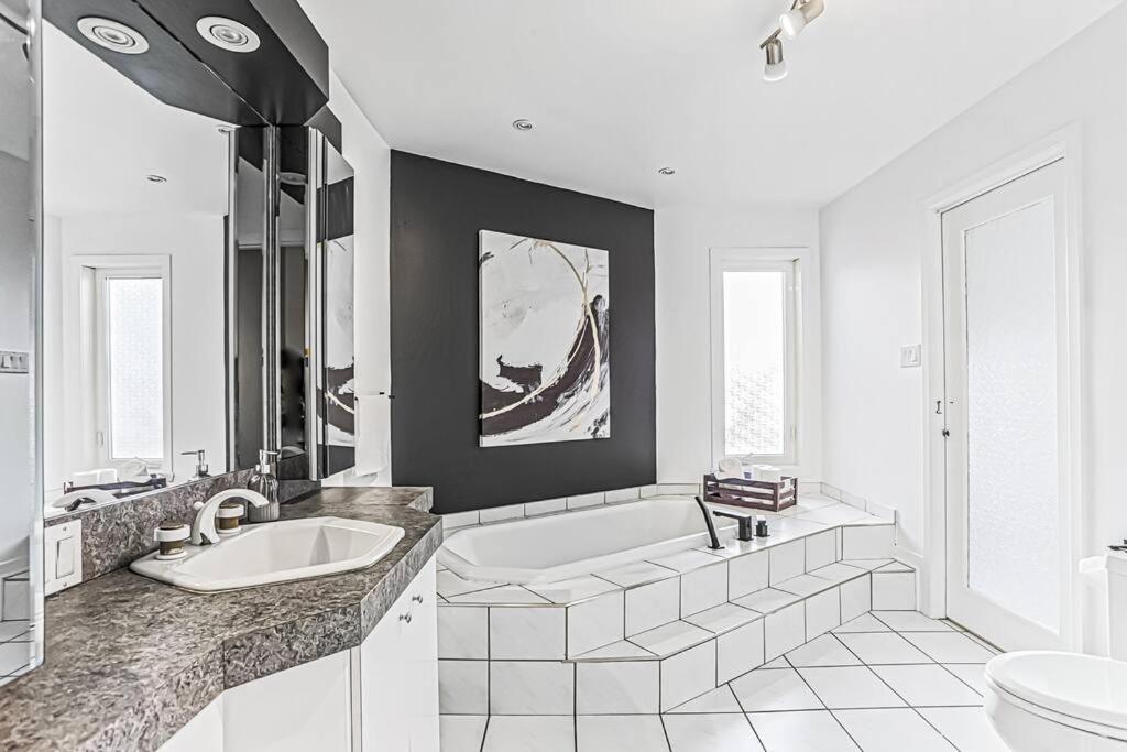 Cheerful 4 bedroom home with inground heated pool