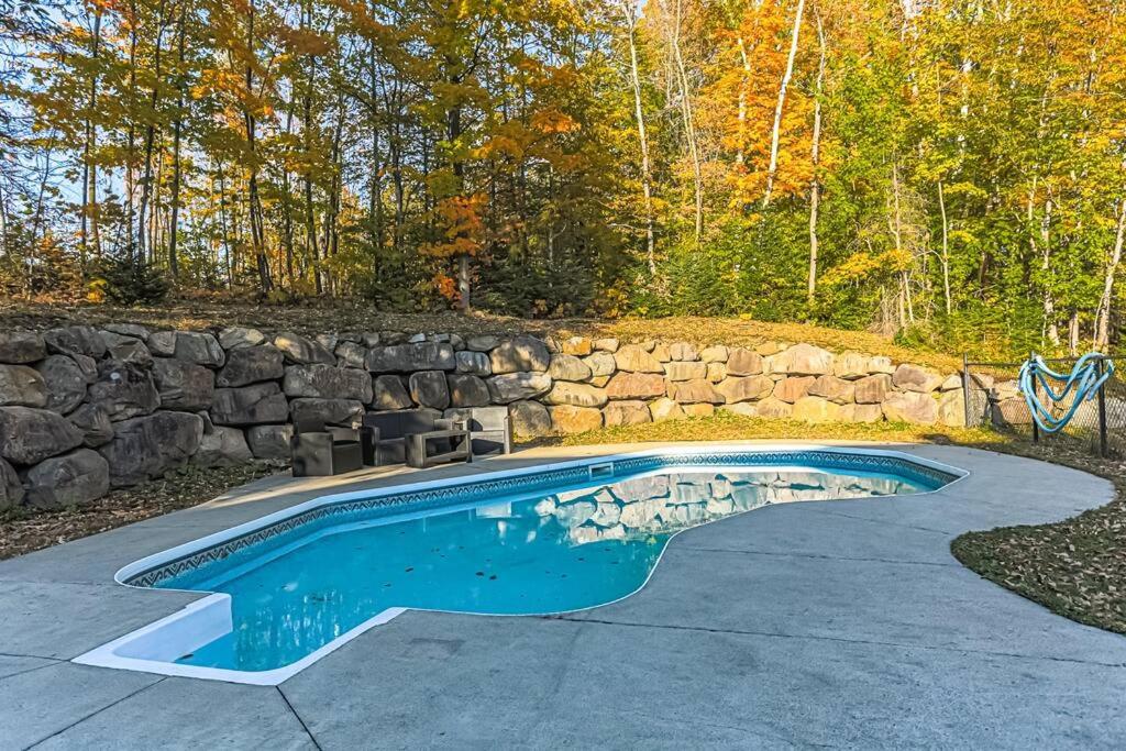 Cheerful 4 bedroom home with inground heated pool