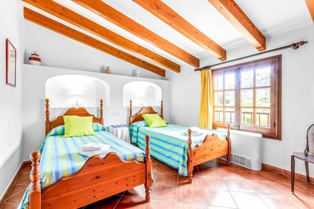 Charming villa close to Puerto Pollensa by Renthousing