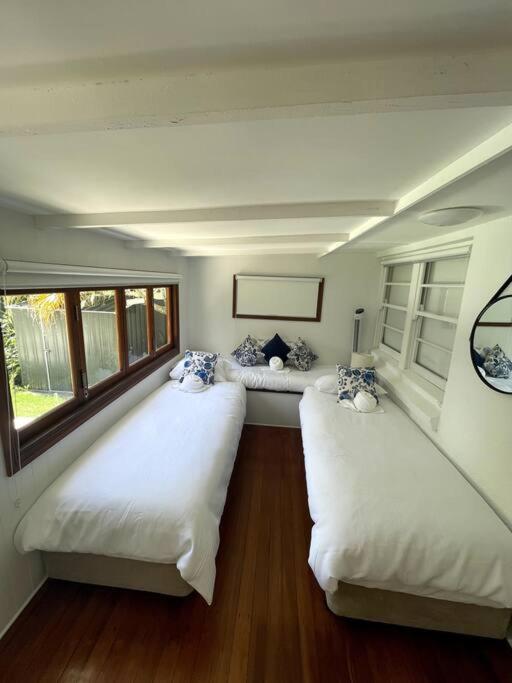 Beach House 100ms to Beach Freshly Renovated All New Appliances