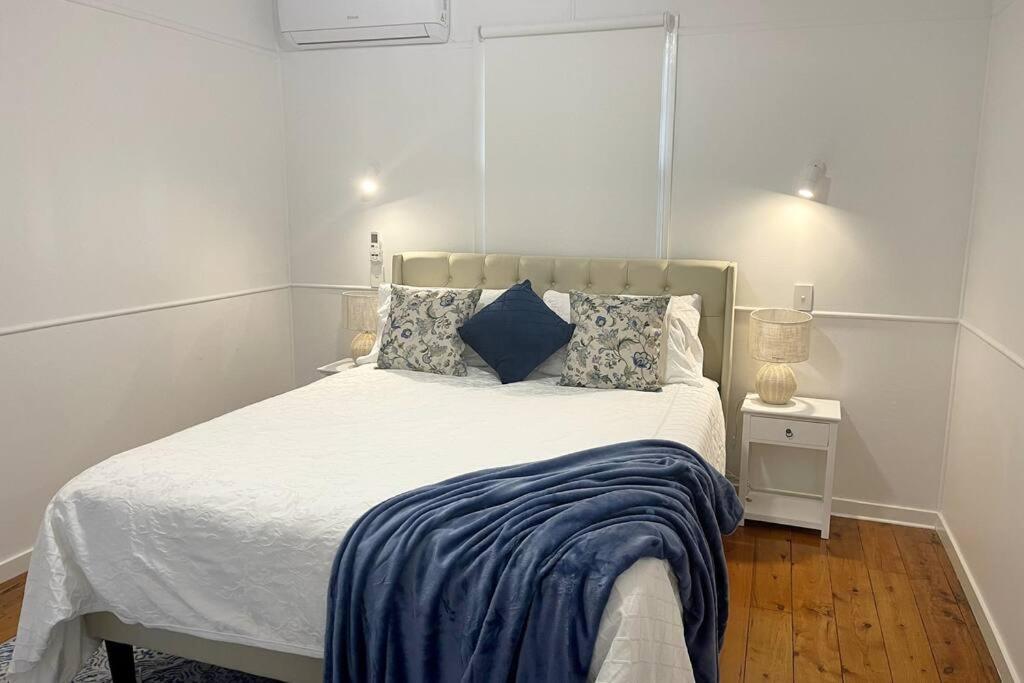 Beach House 100ms to Beach Freshly Renovated All New Appliances