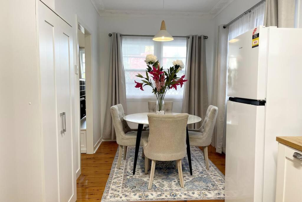 Beach House 100ms to Beach Freshly Renovated All New Appliances
