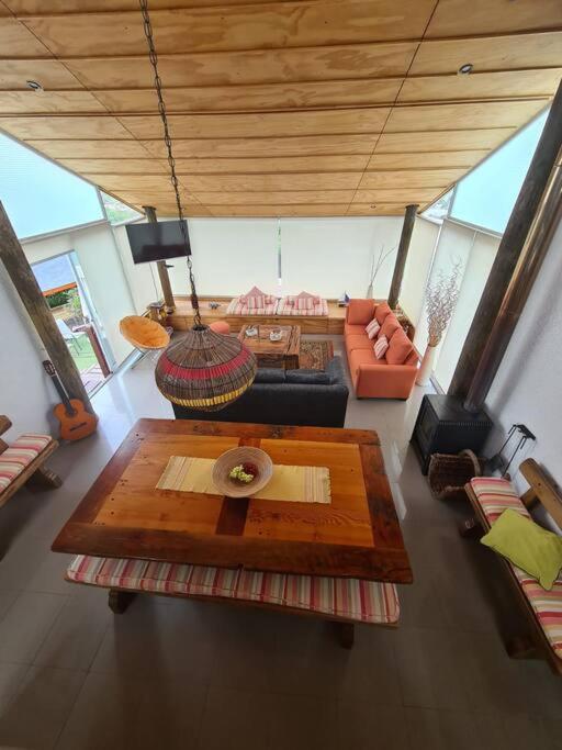 Gran casa en Totoralillo con vista al mar y más!