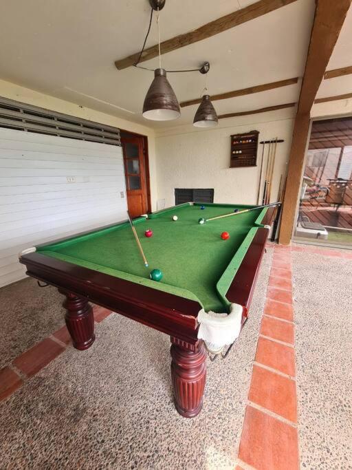 Gran casa en Totoralillo con vista al mar y más!