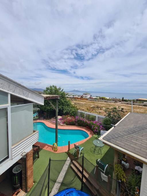 Gran casa en Totoralillo con vista al mar y más!
