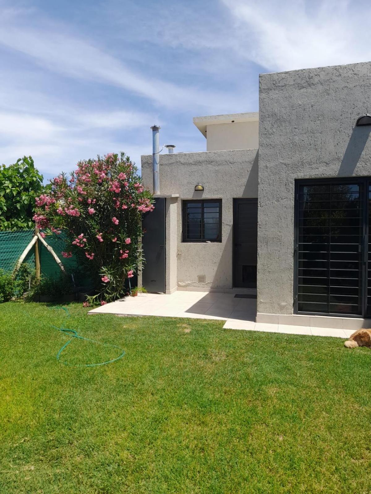 excelente casa con pileta