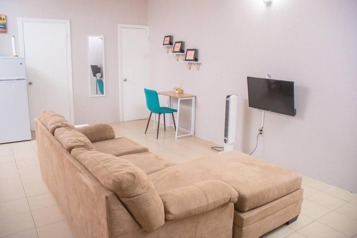 Amazing 2-Bedroom Apt Sleeps 3 Warm & Cosy