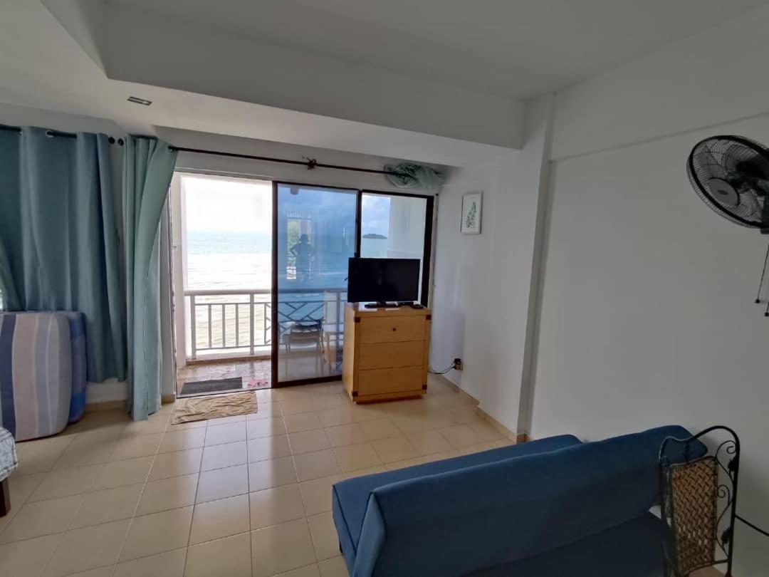 PD Paradise Lagoon Apartment North B-2-6 photo 2