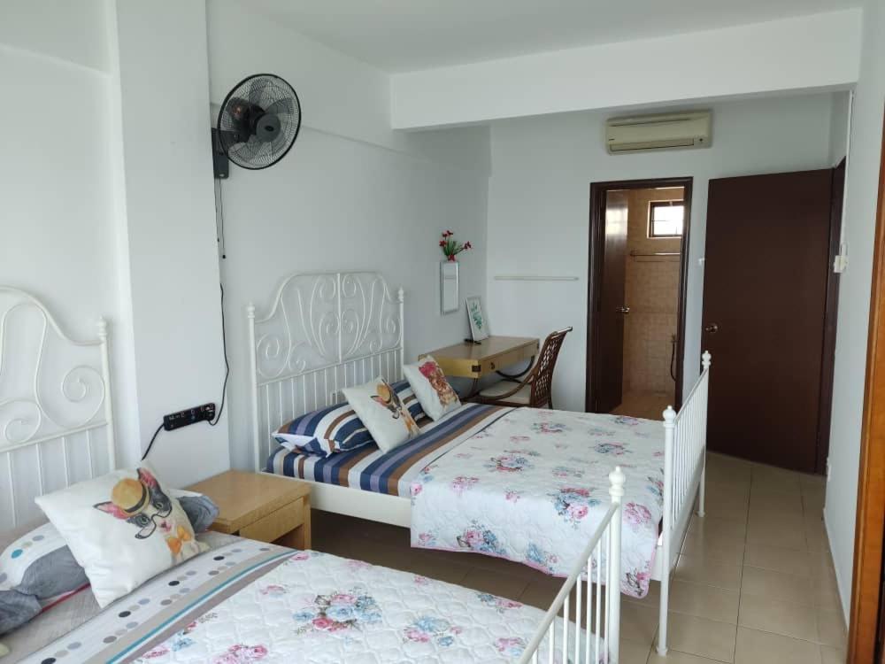 PD Paradise Lagoon Apartment North B-2-6