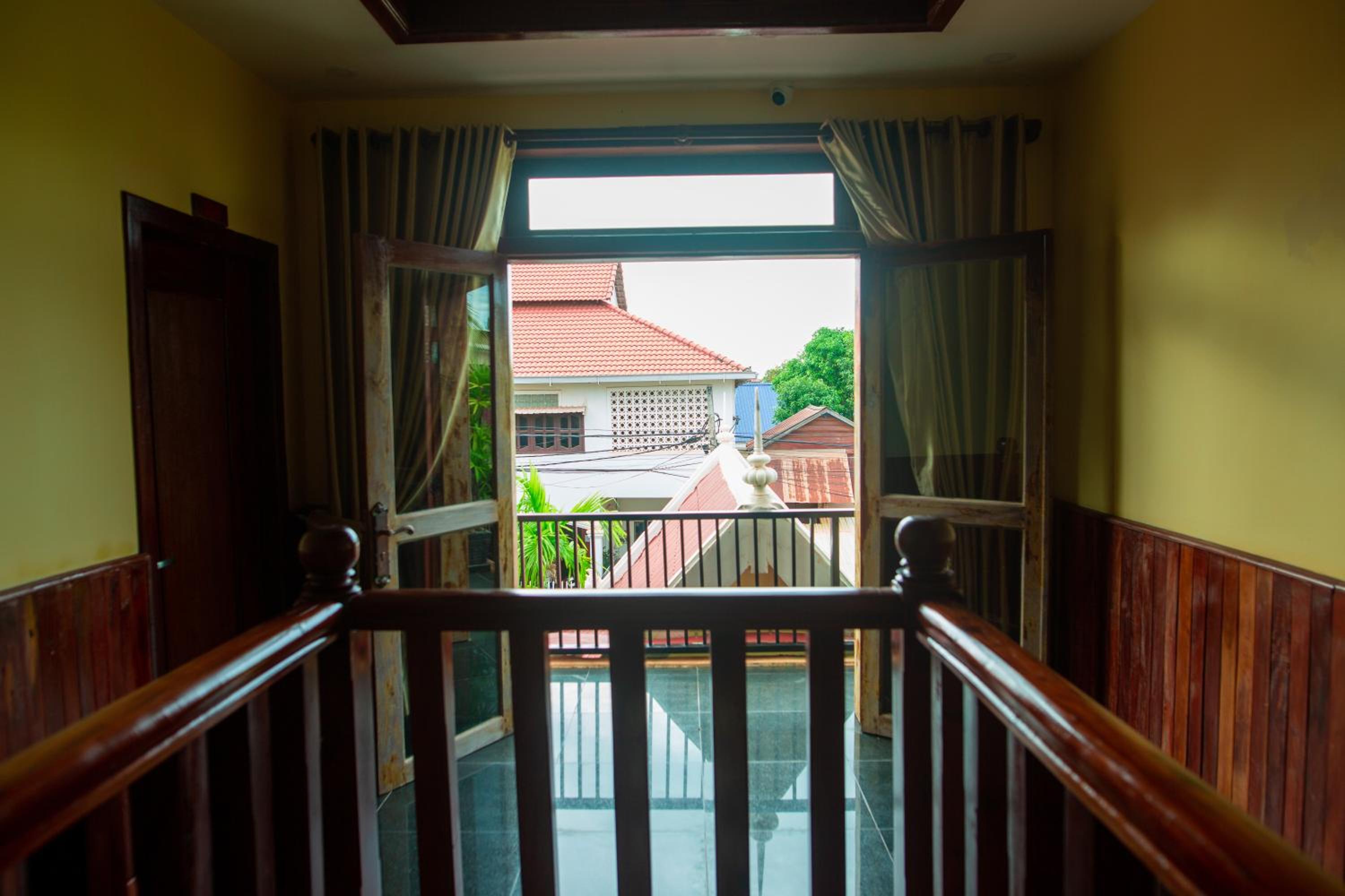 Mohasal Angkor Boutique
