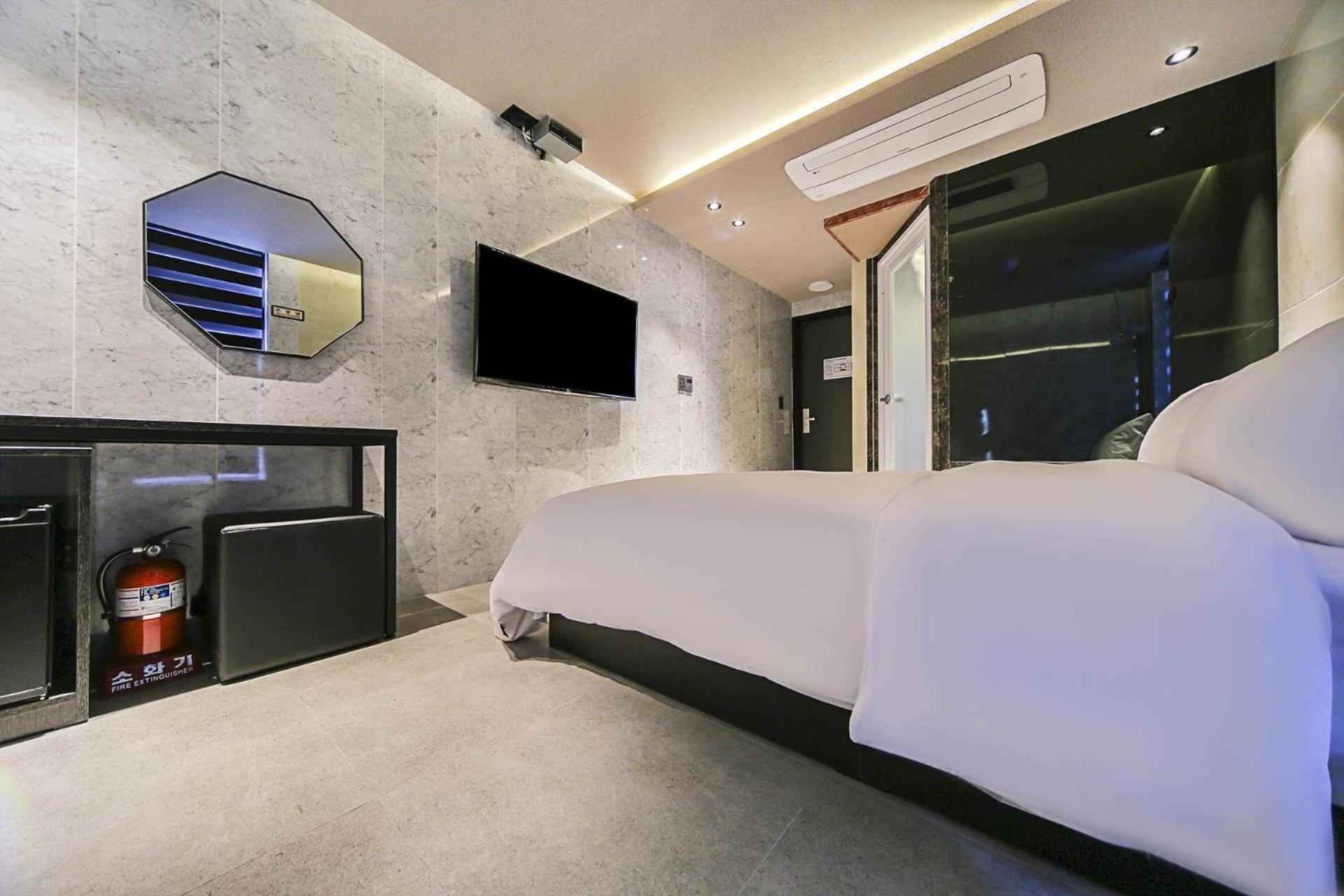 MG Hotel Jonggak 10