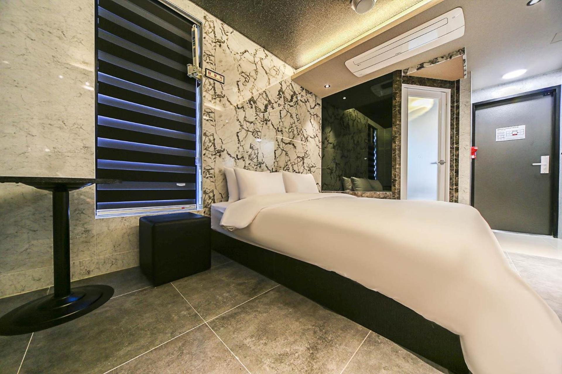 MG Hotel Jonggak 34