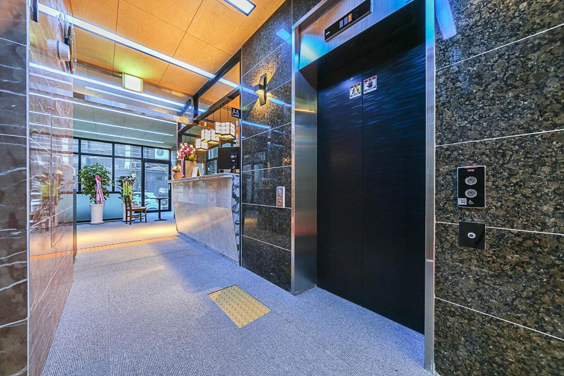 MG Hotel Jonggak 41