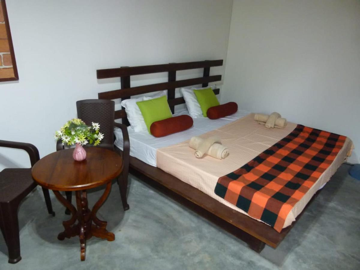 Suriya cottage Habarana view 3