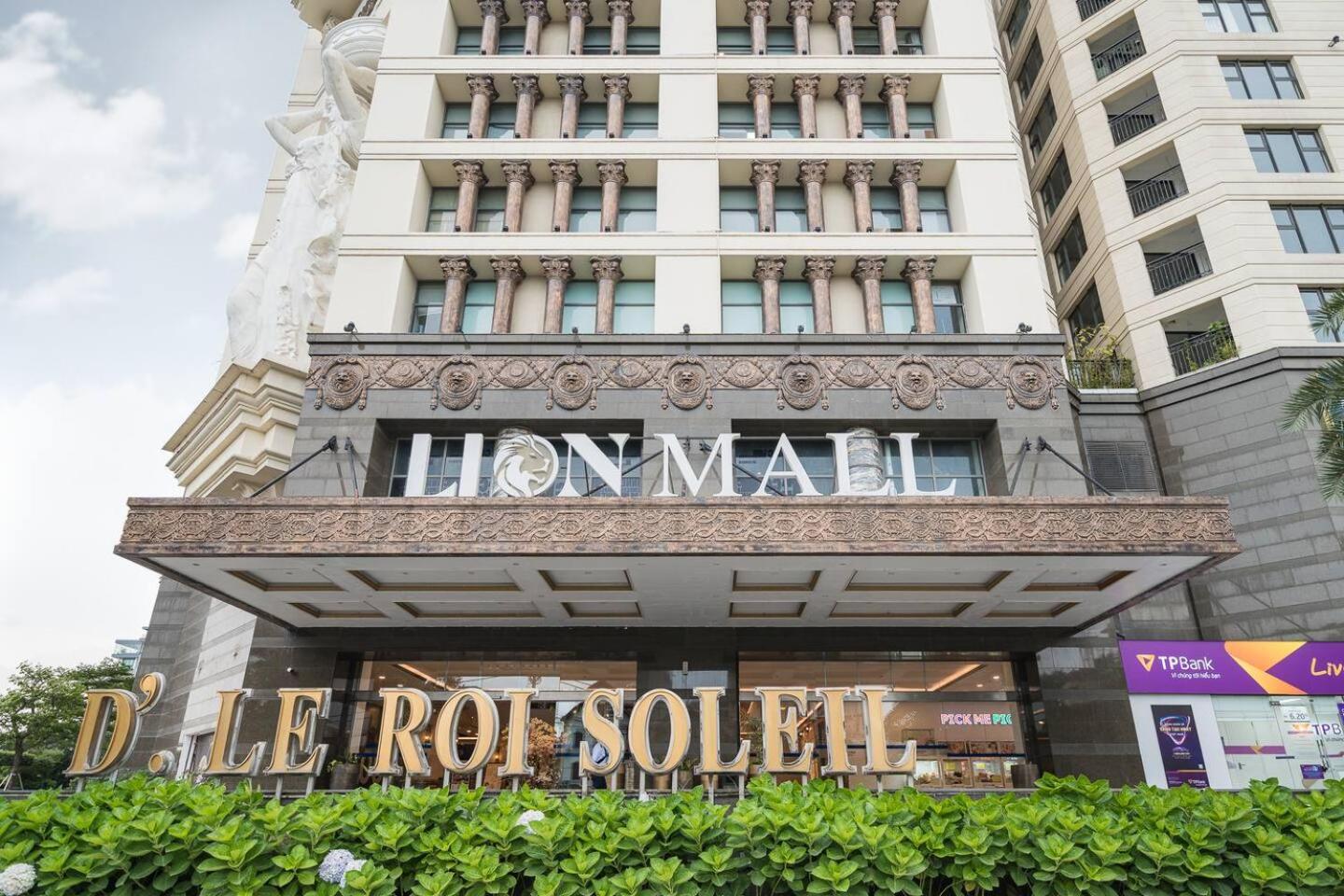 D'LEROI SOLEIL- TAY HO- NEAR WESTLAKE IN HA Noi