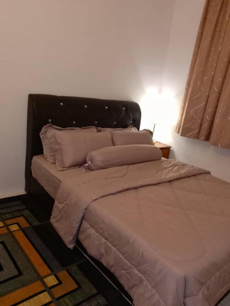 AWANA HOMESTAY