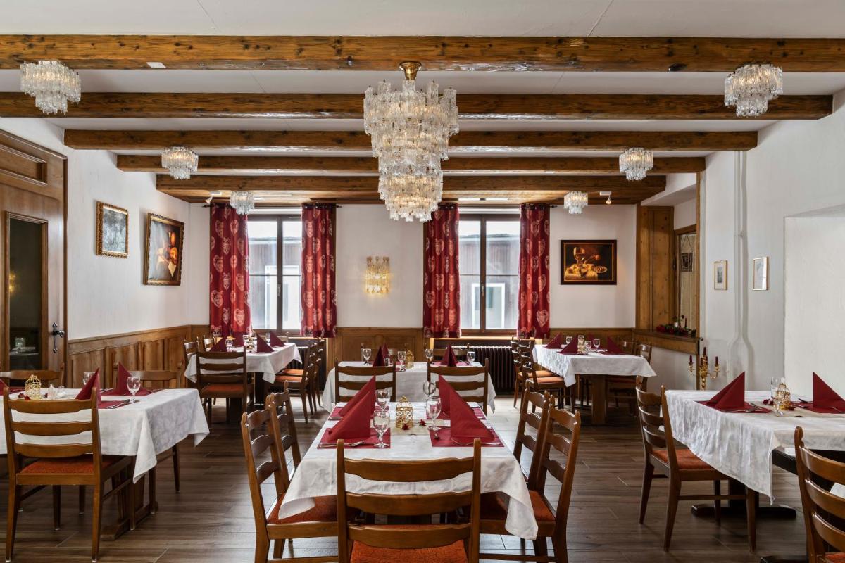 restaurant