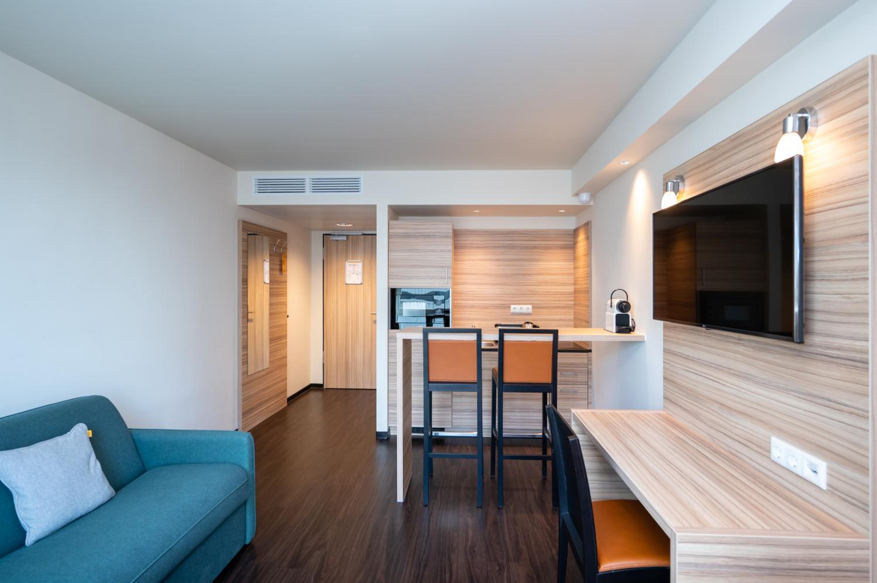 Staycity Aparthotels Heidelberg — photo 18