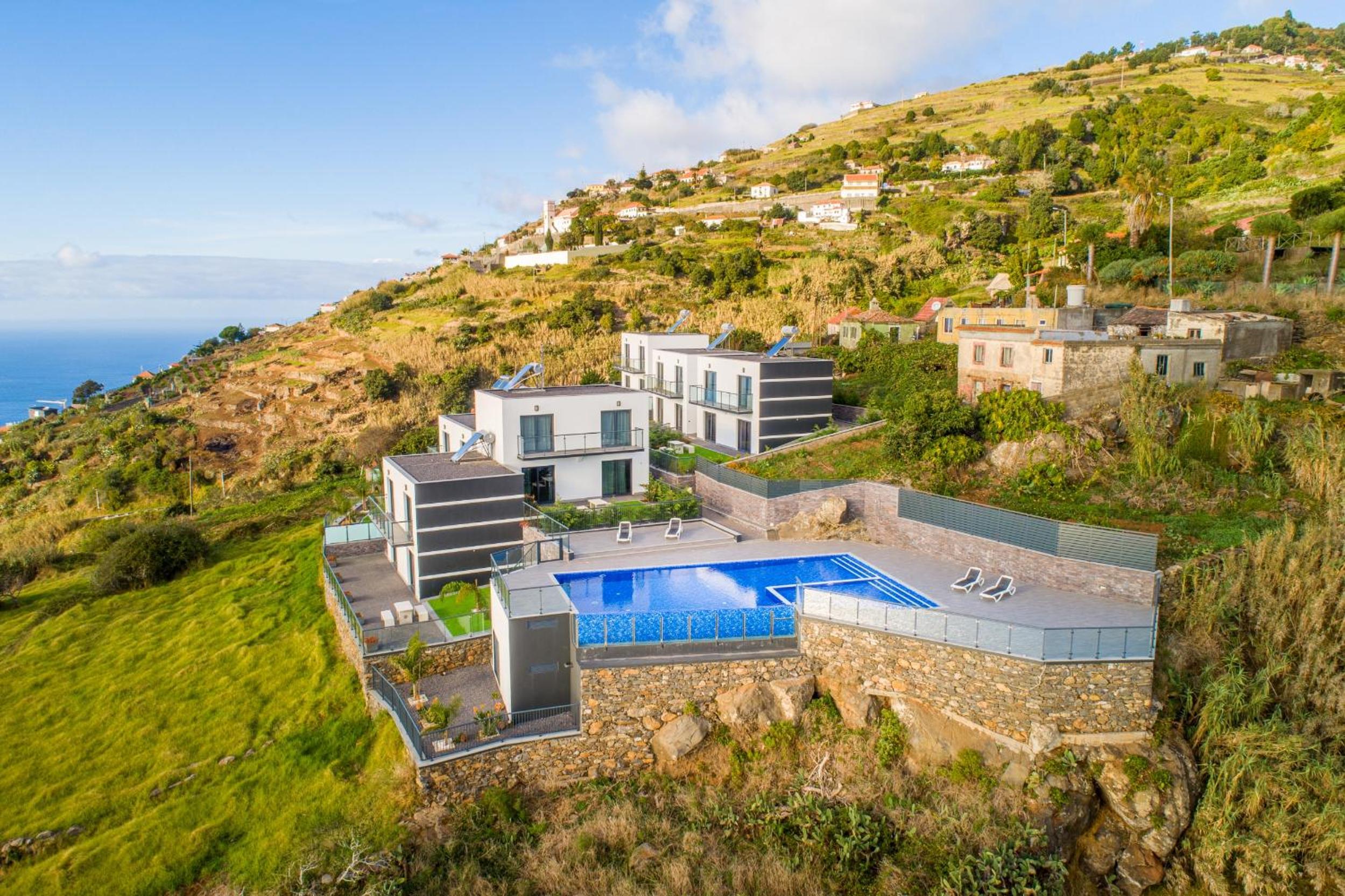 Hotel OurMadeira - Sunset Cliff Villas, contemporary - Image 1