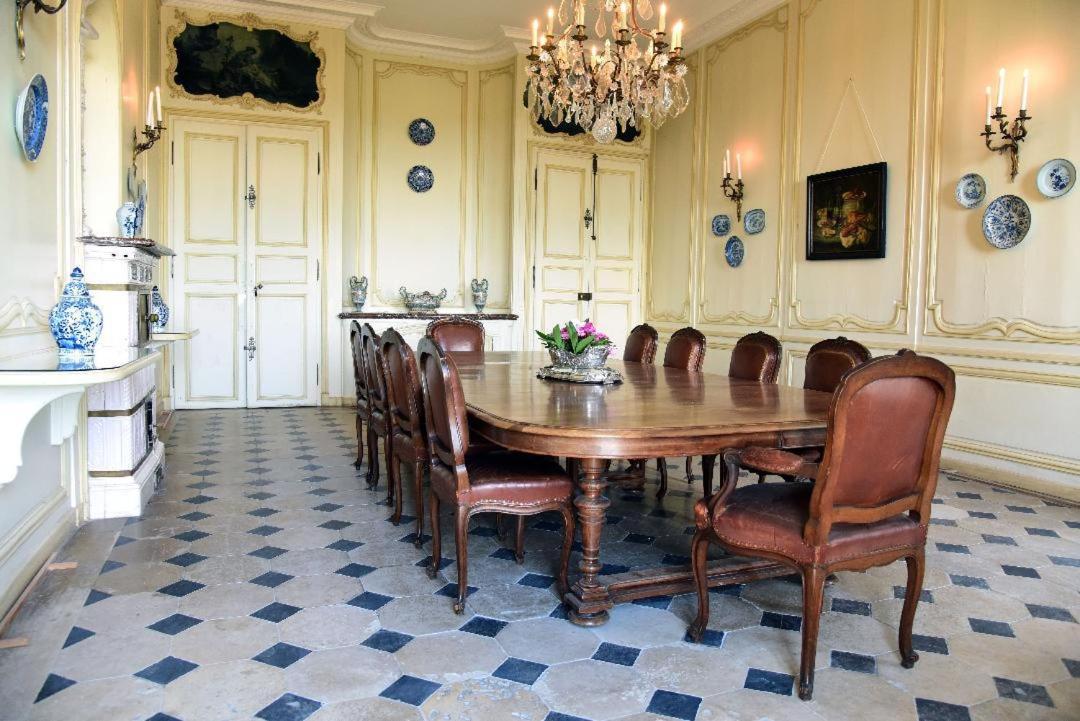 Château de Montmirail view 3