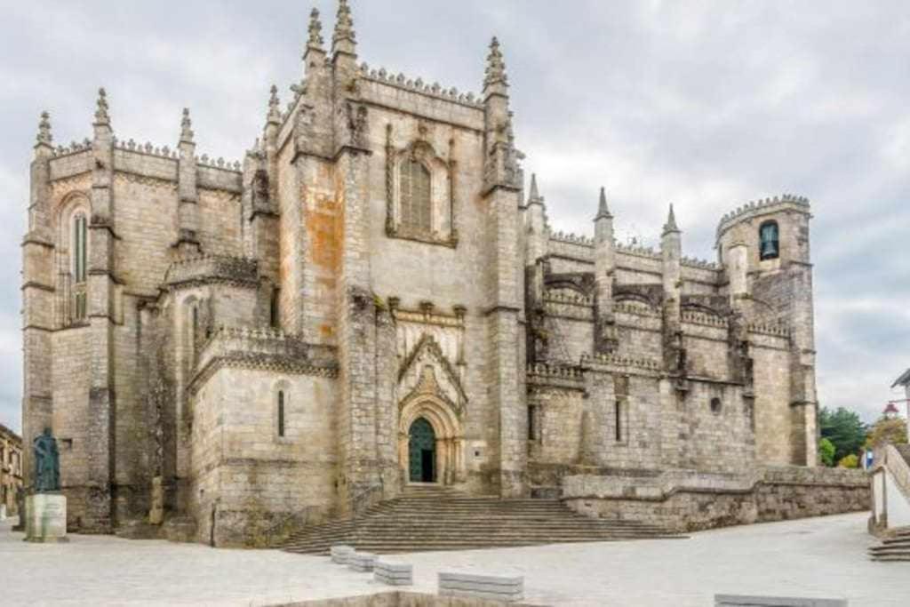 Hotel Apartamento Luxury Mira Espanha na Guarda - Image 1