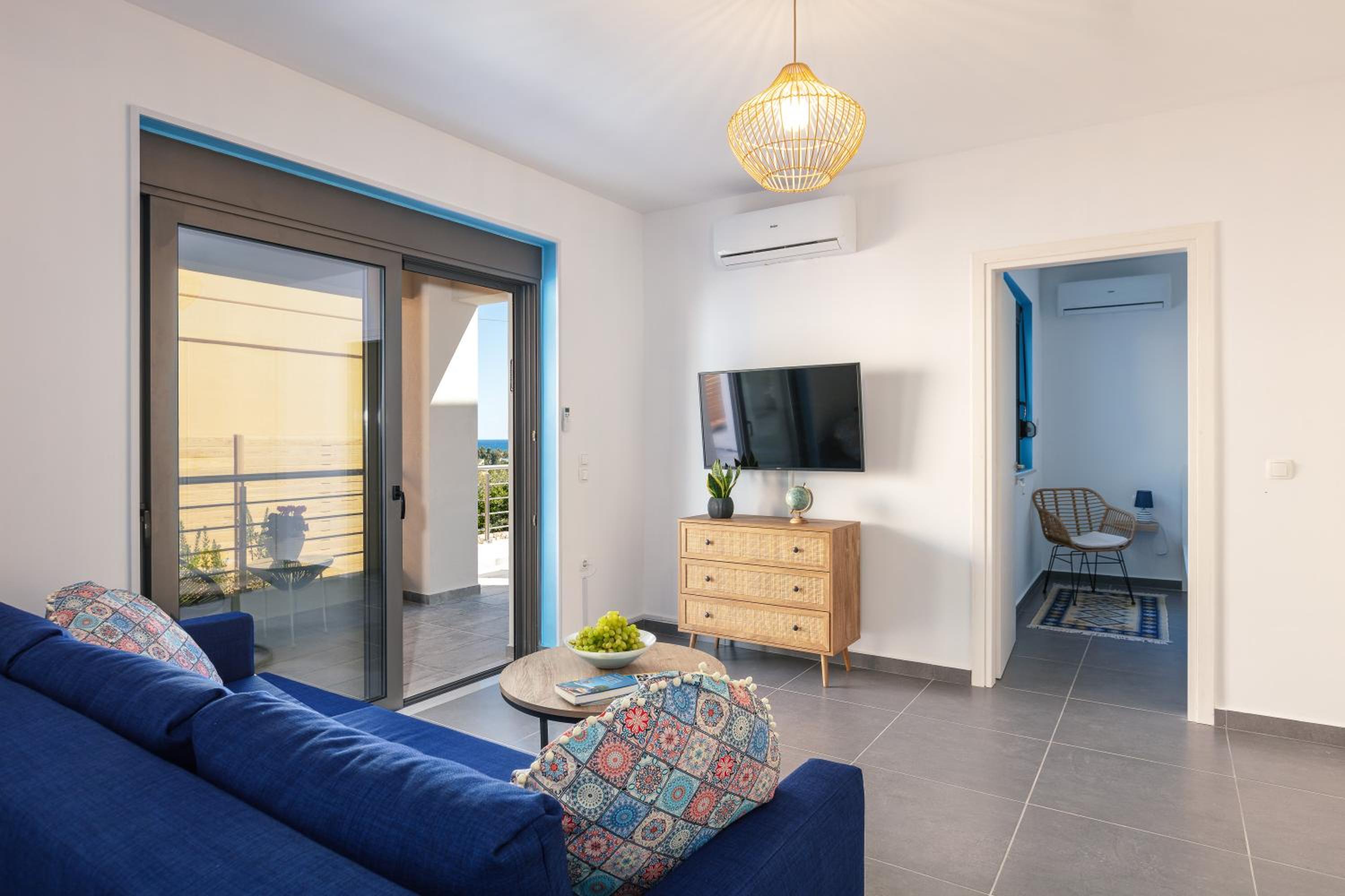 Greek Sky - New modern apartment with shared pool view 4