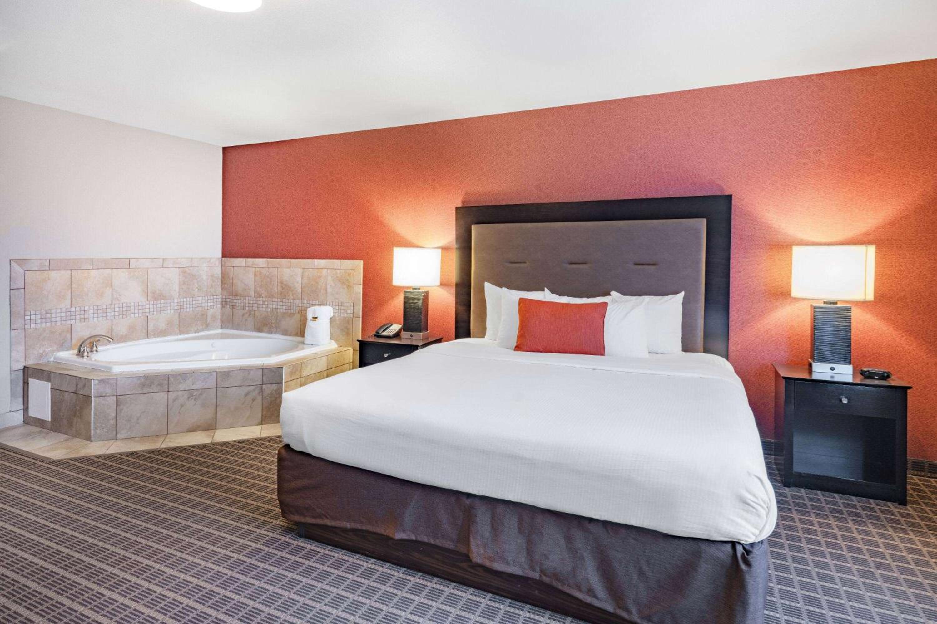 Hawthorn Extended Stay by Wyndham Dickinson