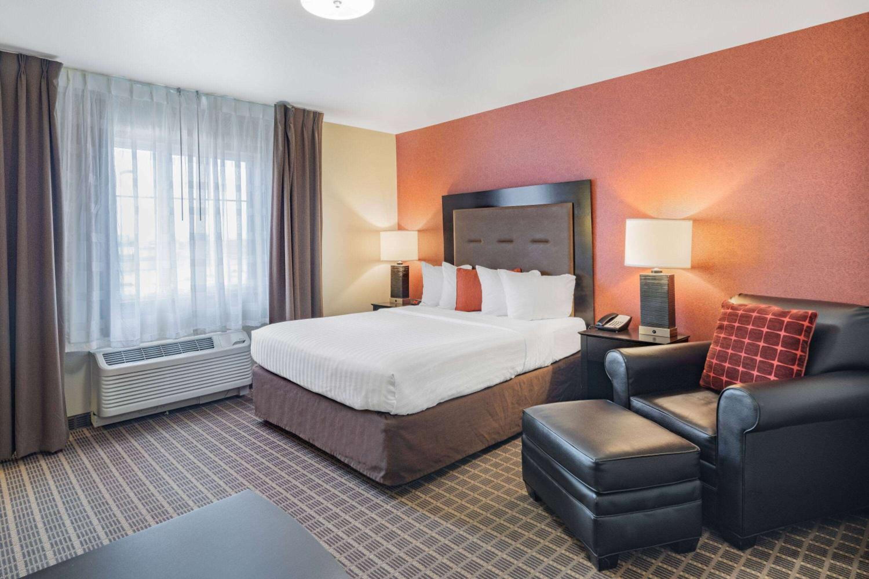 Hawthorn Extended Stay by Wyndham Dickinson
