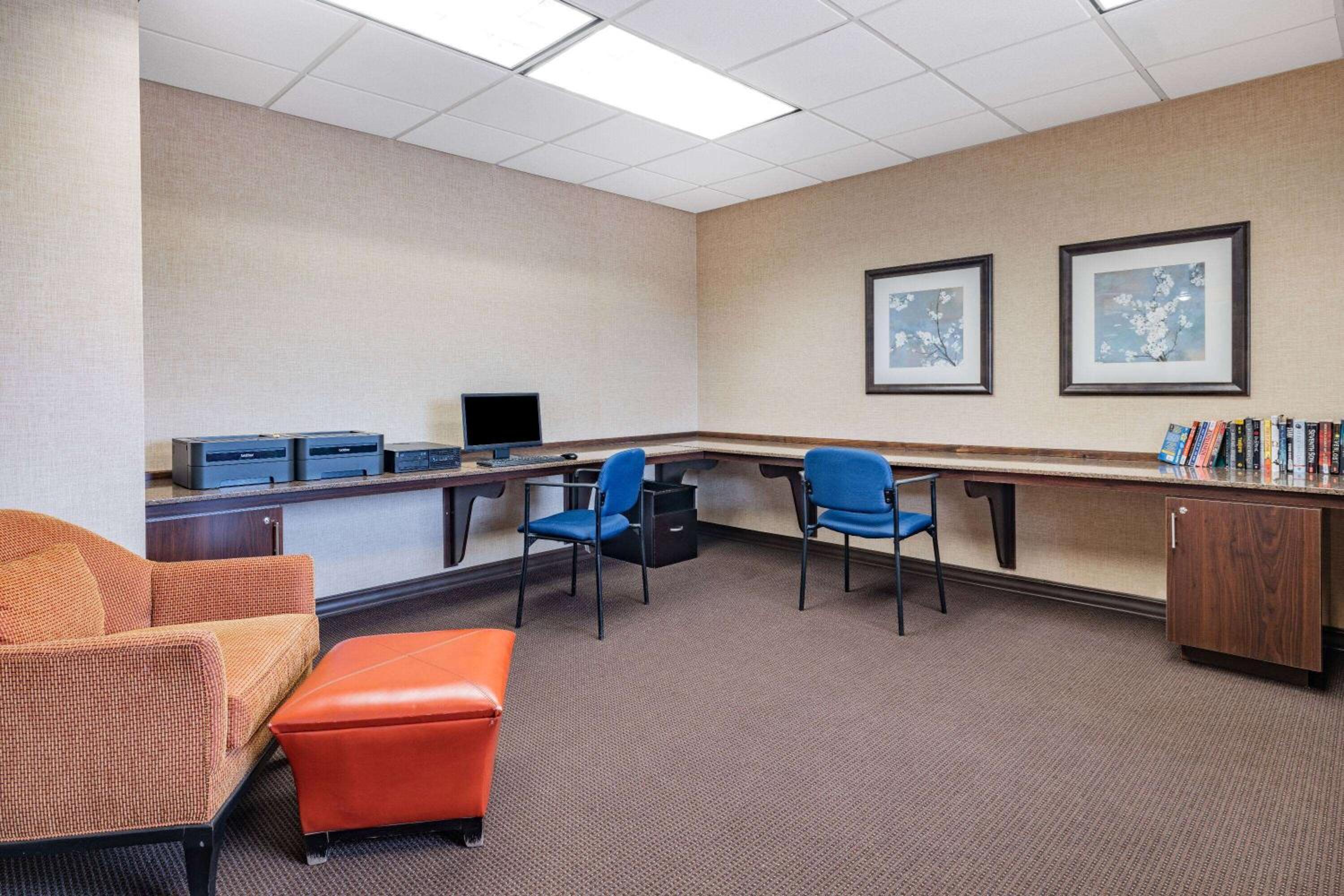 Hawthorn Extended Stay by Wyndham Dickinson
