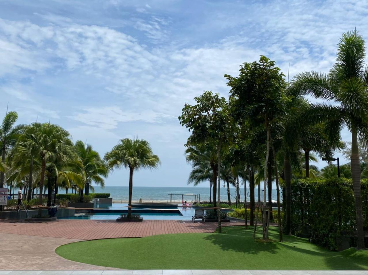 Timurbay Seaview Resident Studio with 1 BR Family Suite photo 4