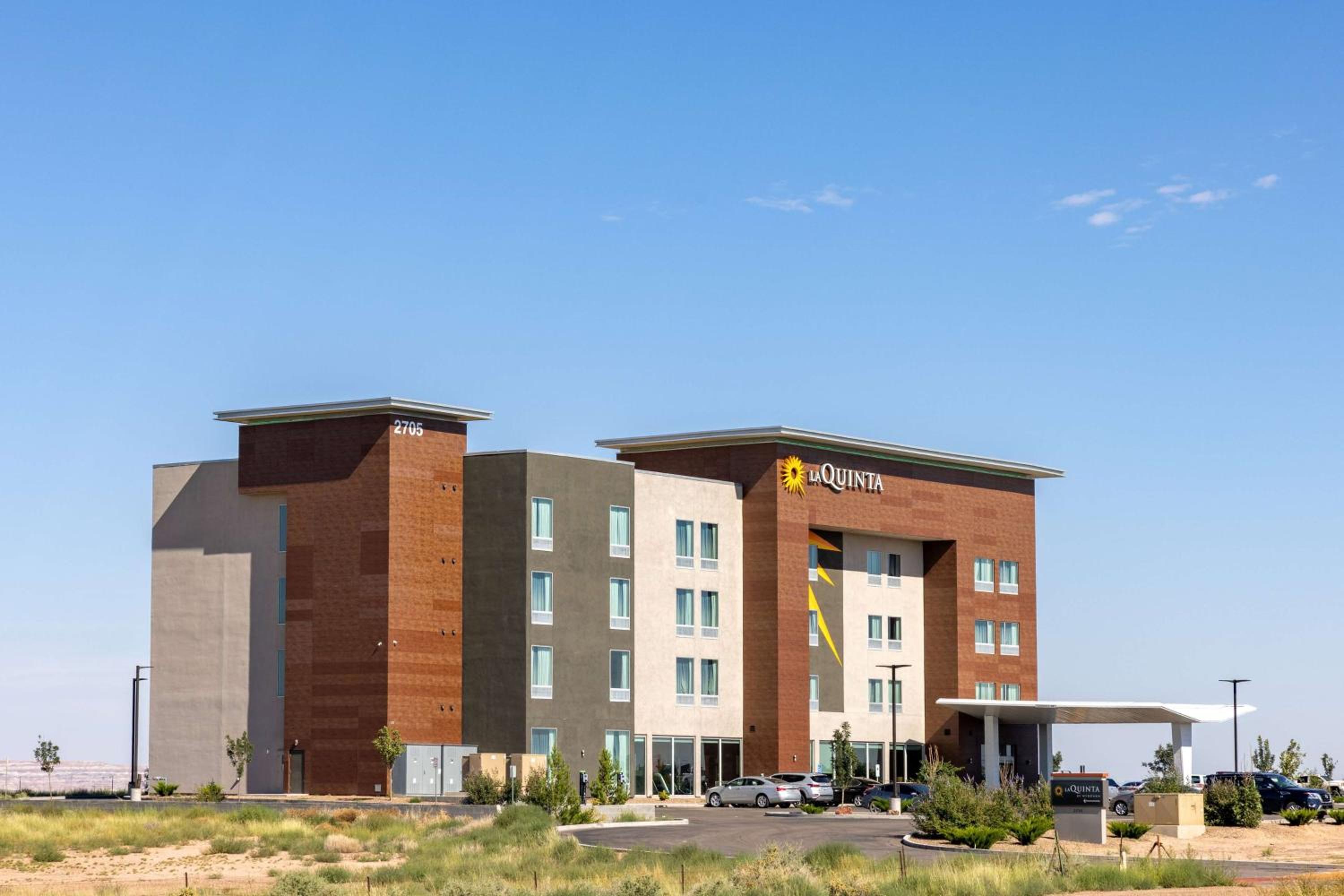 Holbrook Vacations - La Quinta Inn  Suites by Wyndham Holbrook Petrified Forest - Property Image 2