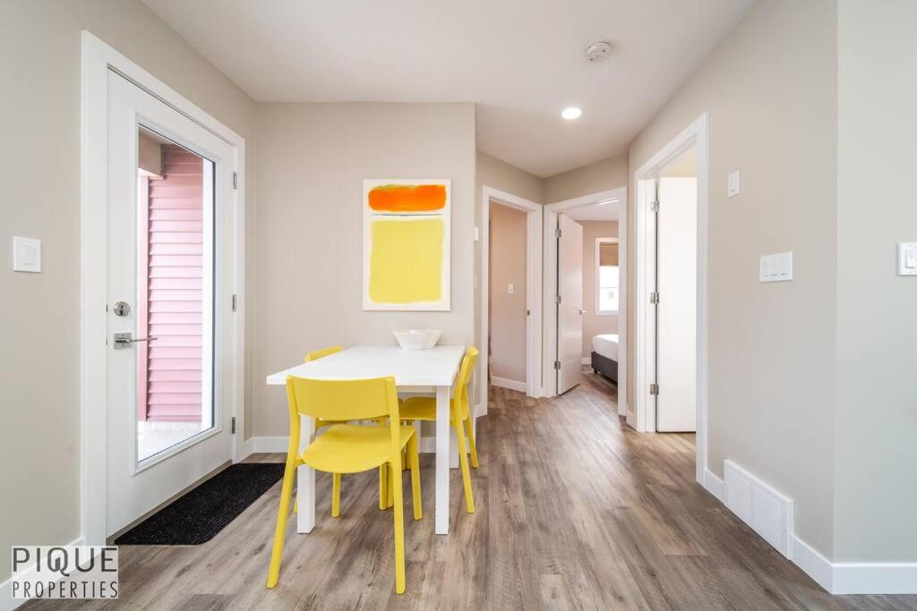 NEW, Euro-Style Suite, Whyte Avenue, AC, Netflix, Sleeps 6!
