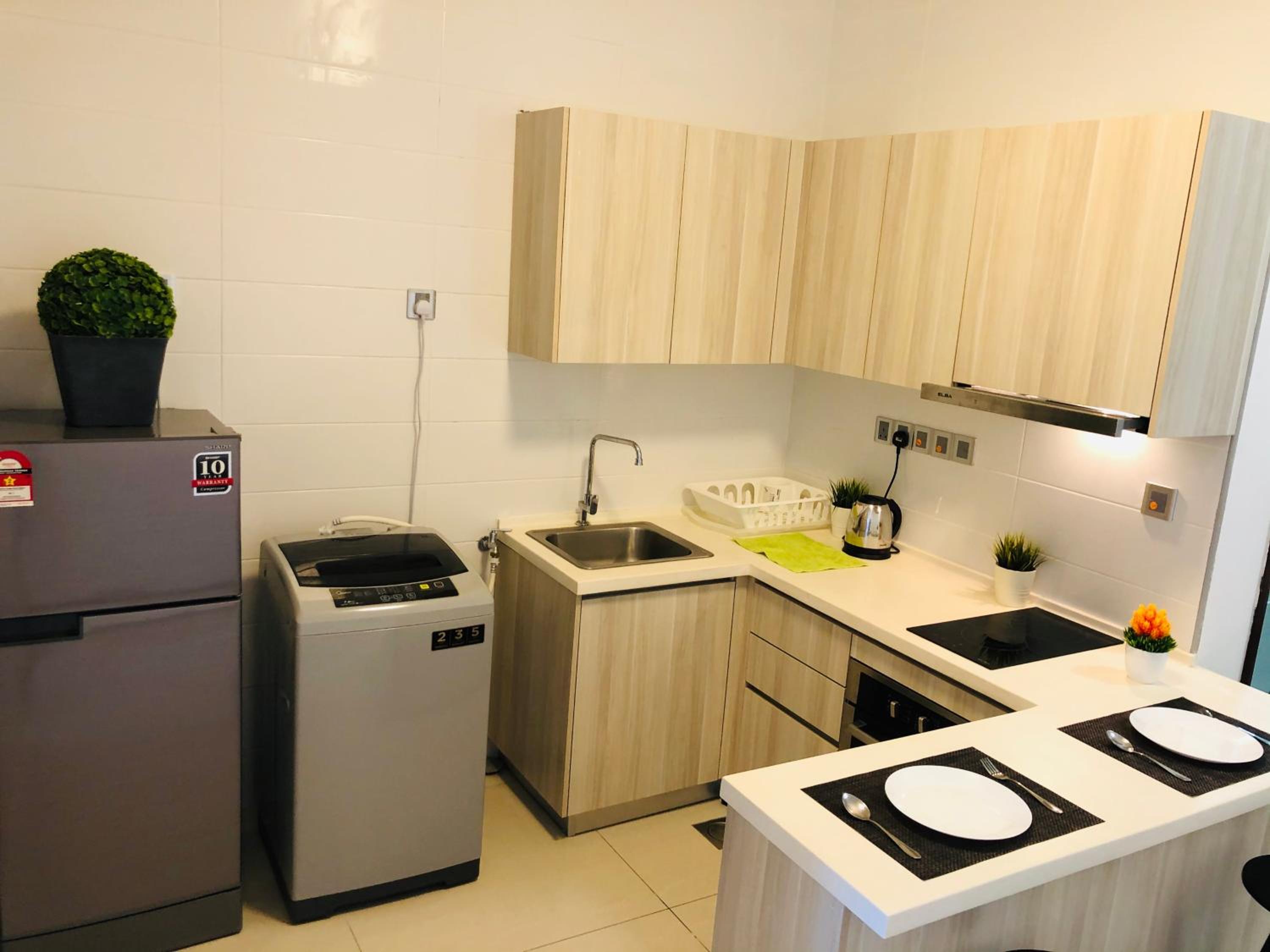 Paragon Suite Homestay by Antlerzone