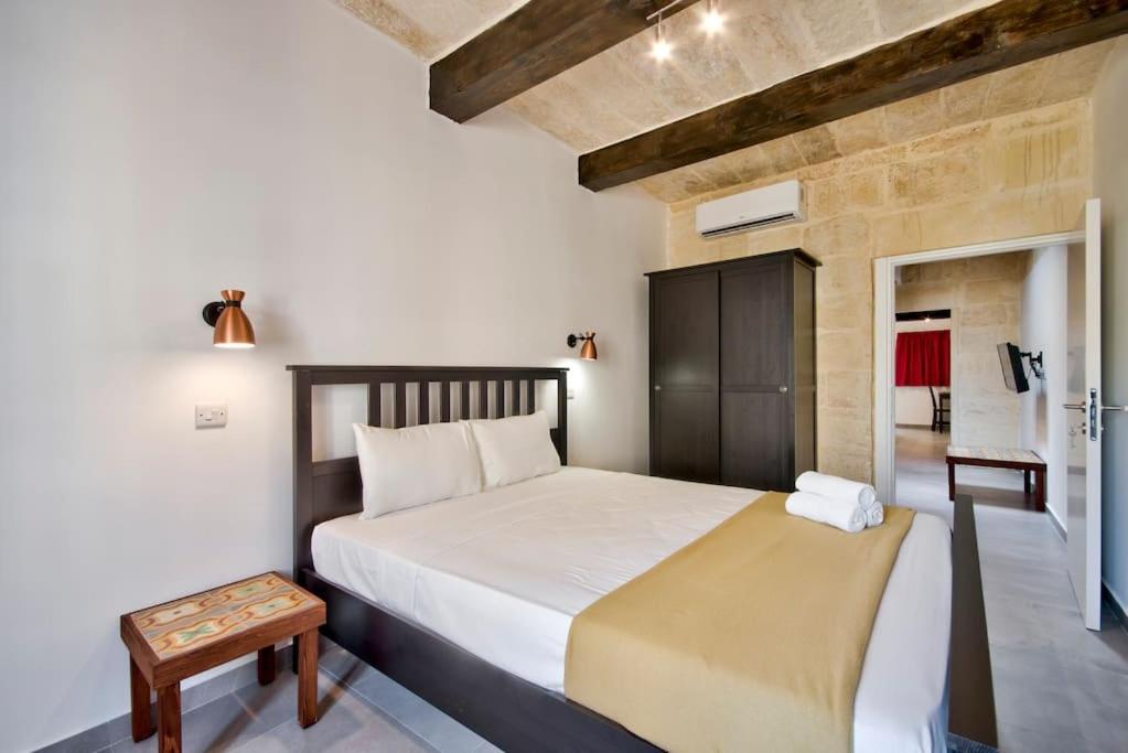 Old Lodge Apartment 7 by Vallettastay view 3