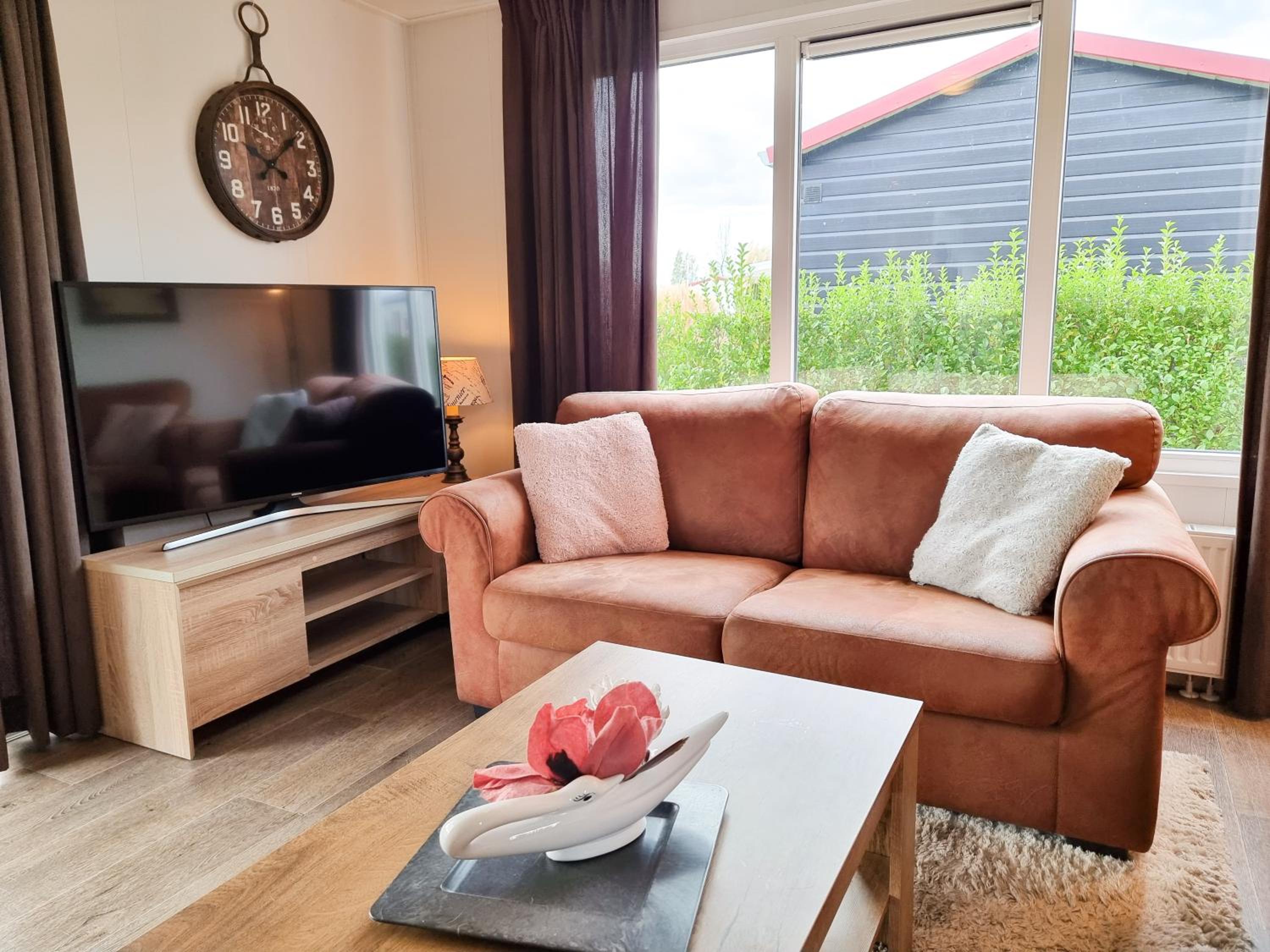 Chalet Serooskerke SE10 view 3