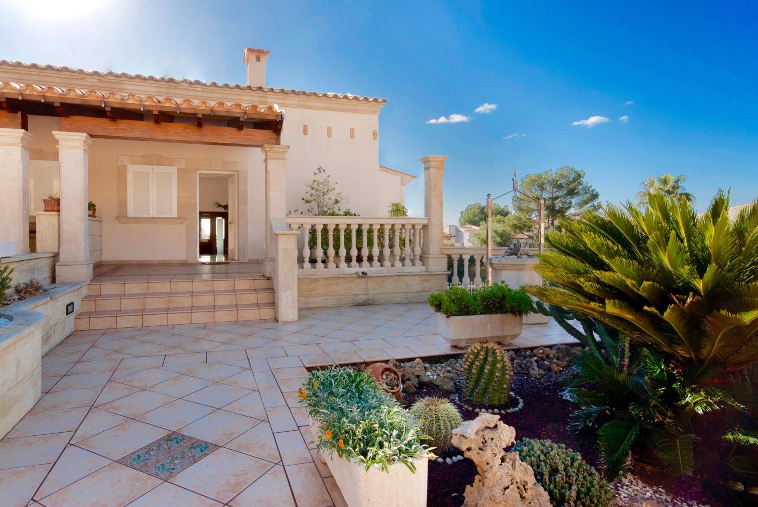 Immaculate Mallorca Villa Las Olas 3 Bedrooms Ideal for Families Couples Alcudia