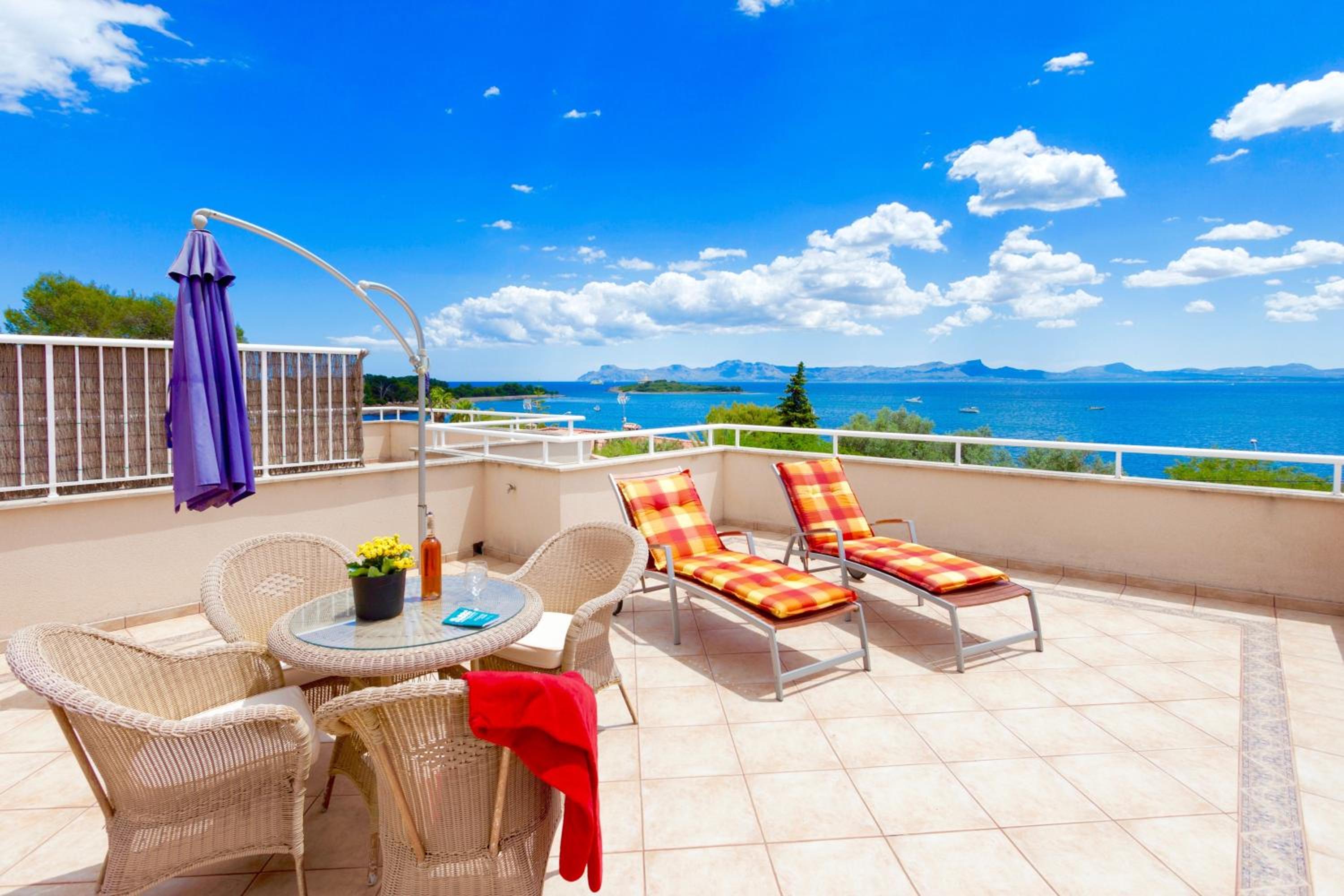 Immaculate Mallorca Villa Las Olas 3 Bedrooms Ideal for Families Couples Alcudia