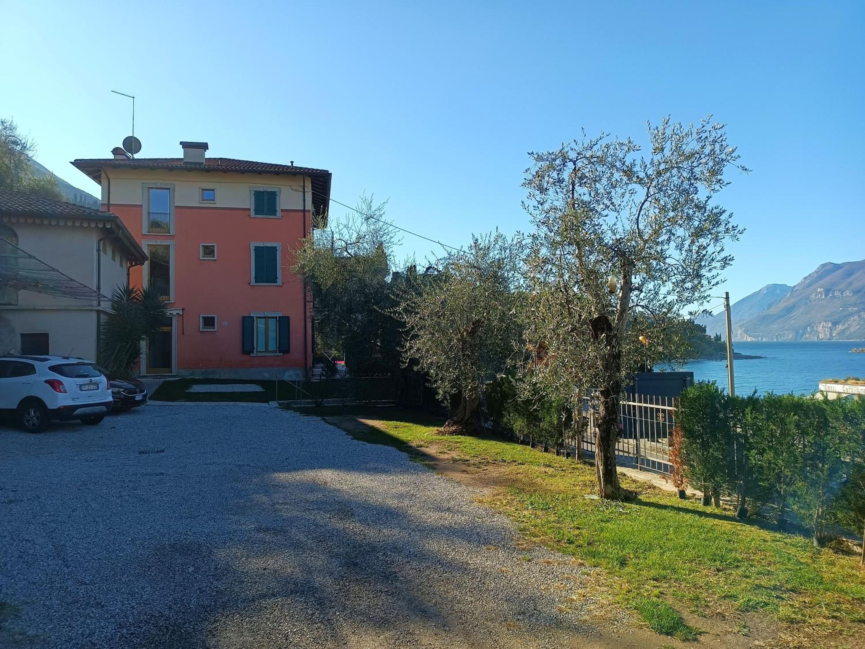 APPARTAMENTI CAPRI MALCESINE