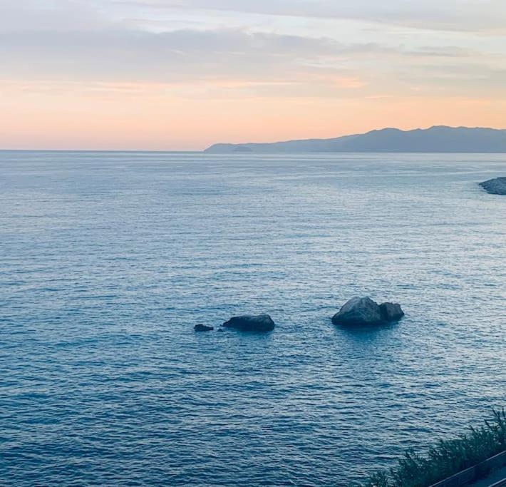 Mono Ele a Varigotti view 4
