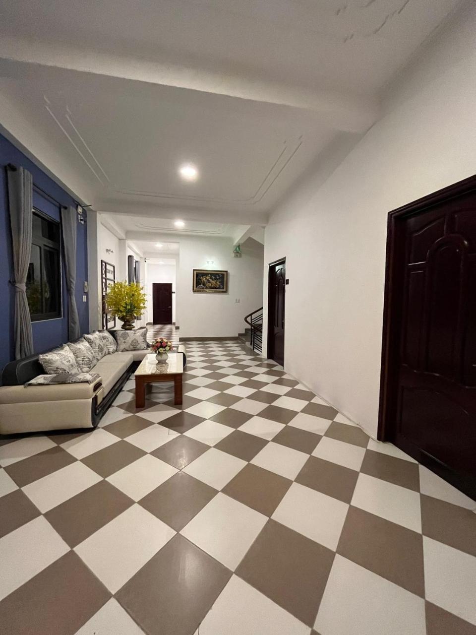 Queenie House view 3