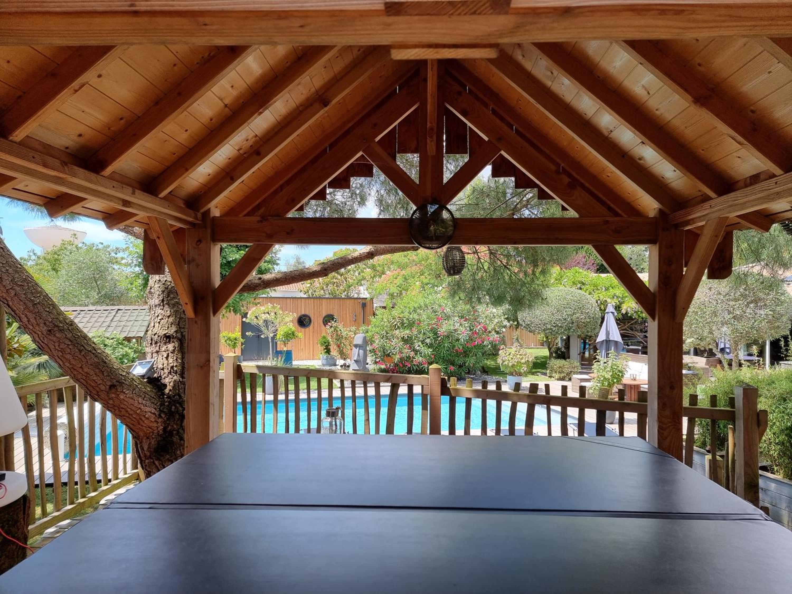 Le Clos des Romarins view 3