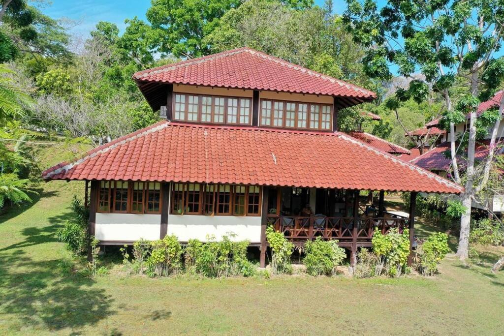 Private Luxury Villa in private beach resort view 4