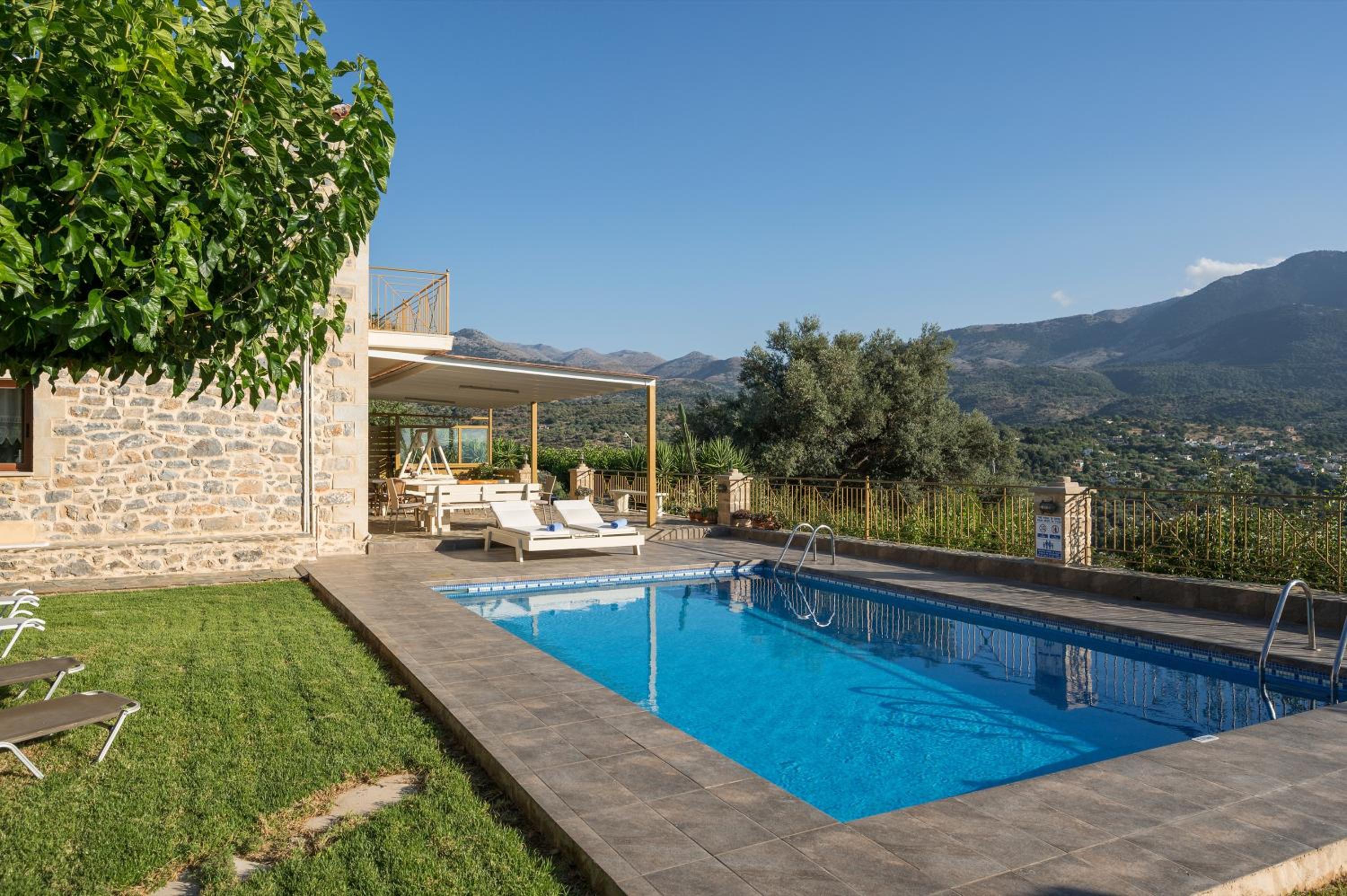 Villa Gianna by PosarelliVillas