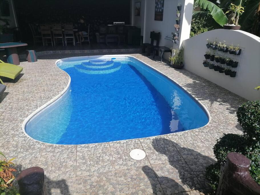 Avana Hills Tagaytay Villa view 3