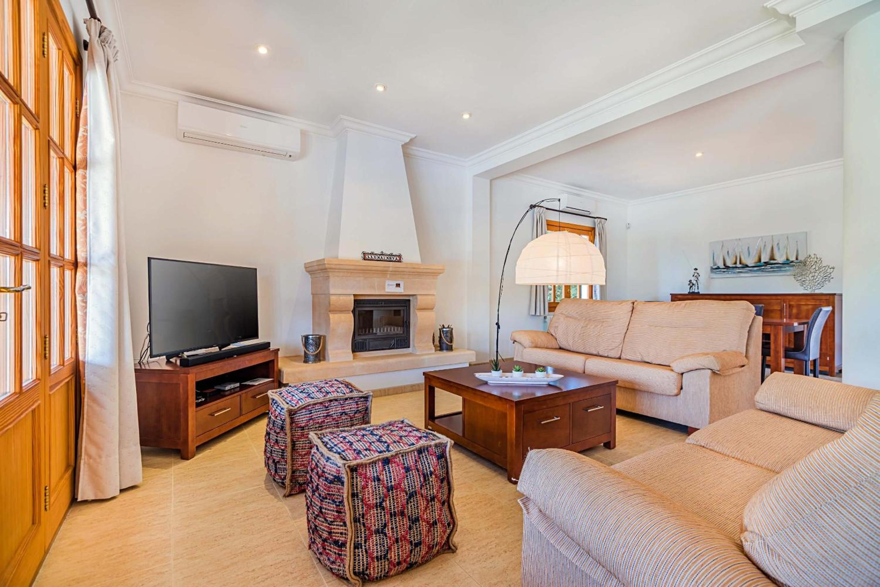 Beautiful Mallorca Villa Lluna Nova 4 Bedrooms Fully AirConditioned Interior Private Pool Sa Pobla
