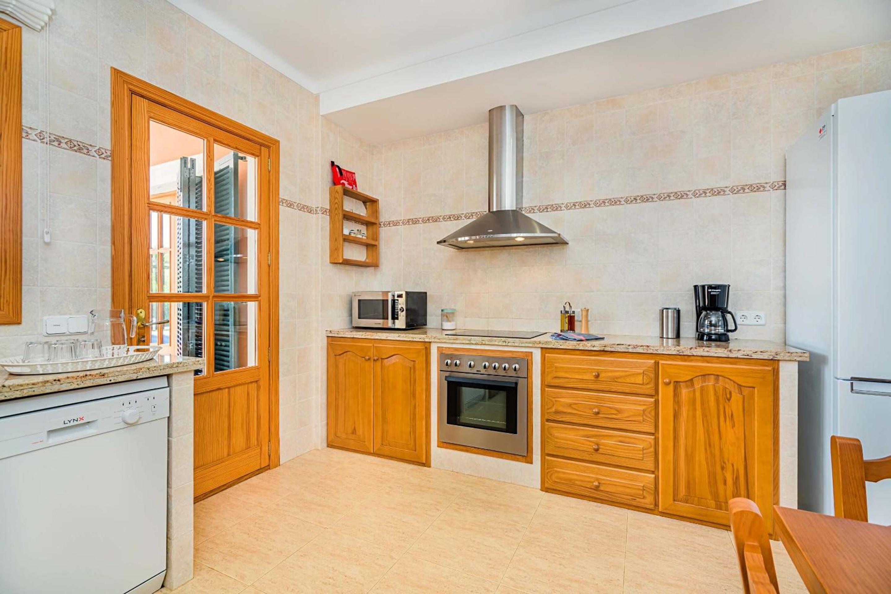 Beautiful Mallorca Villa Lluna Nova 4 Bedrooms Fully AirConditioned Interior Private Pool Sa Pobla