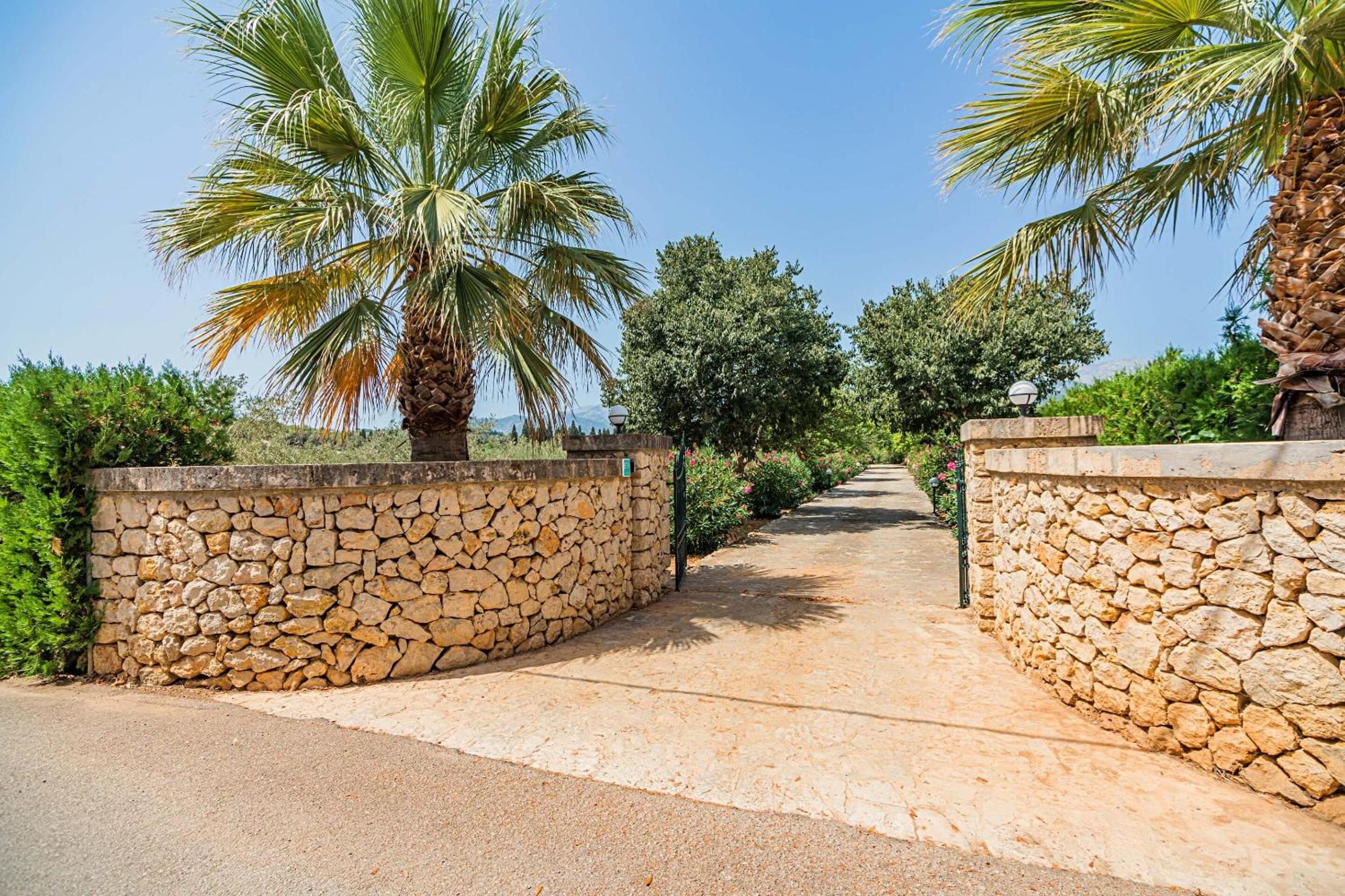 Beautiful Mallorca Villa Lluna Nova 4 Bedrooms Fully AirConditioned Interior Private Pool Sa Pobla