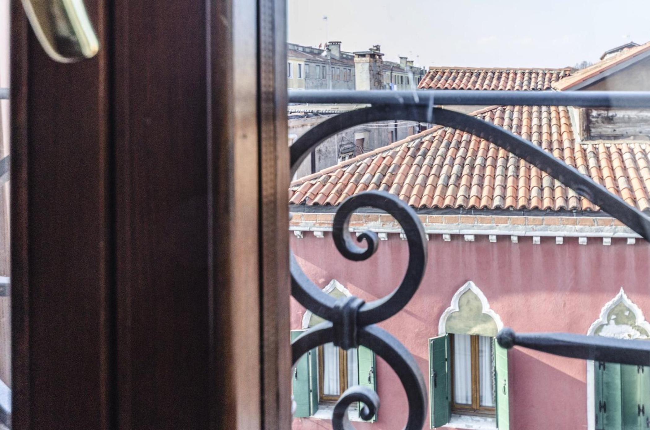 Maurizio House - near the Train Station